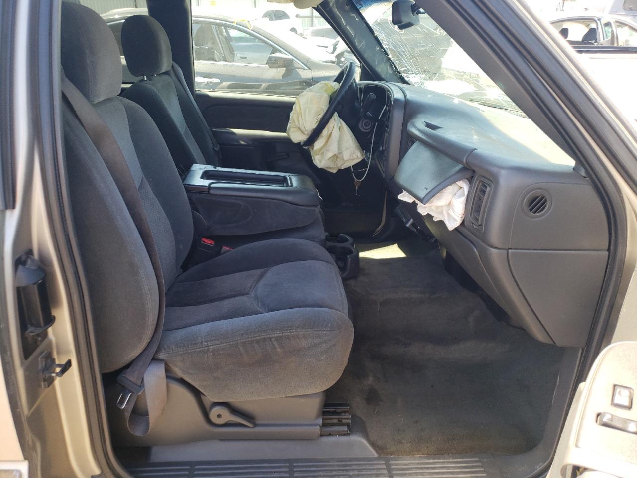 Photo 5 from auction – 2003 CHEVROLET SILVERADO with VIN 1GCEC19T33Z345054