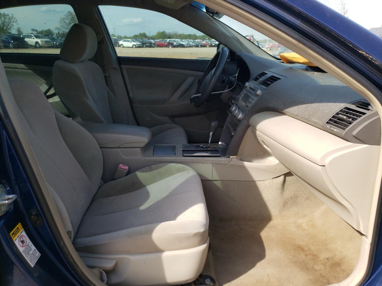 Photo 5 from auction – 2011 TOYOTA CAMRY BASE with VIN 4T1BF3EK1BU660199