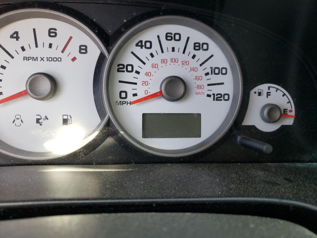 Photo 8 from auction – 2006 FORD ESCAPE XLT with VIN 1FMYU93136KA17593