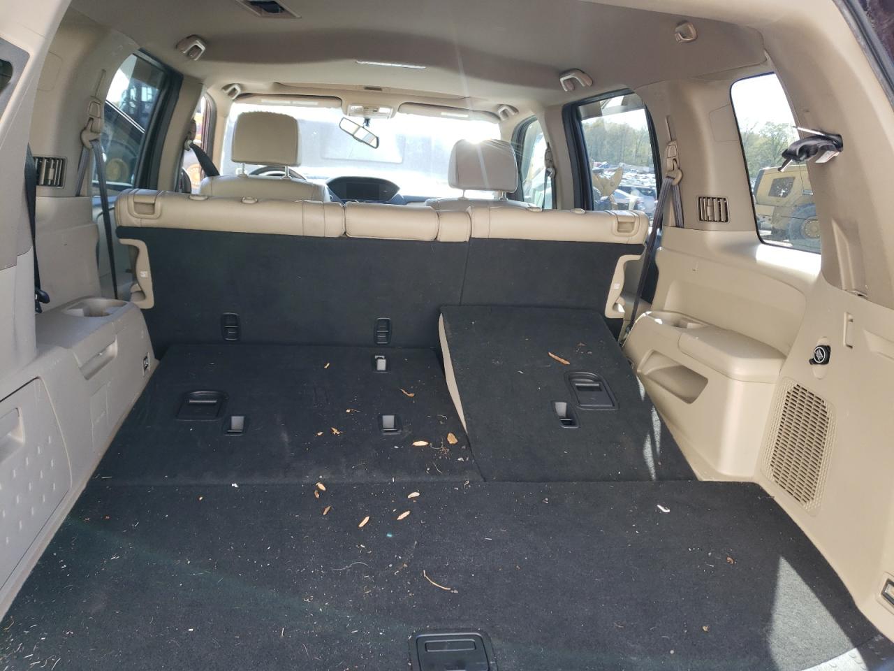 Photo 9 from auction – 2015 HONDA PILOT EXL with VIN 5FNYF4H54FB049186