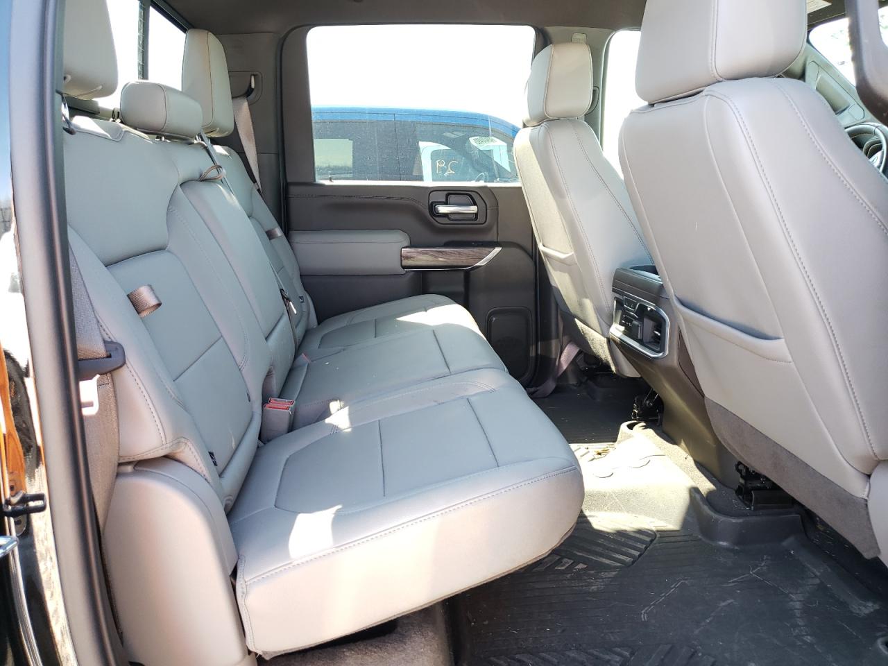 Photo 6 from auction – 2021 CHEVROLET SILVERADO with VIN 1GC4YPE75MF316358
