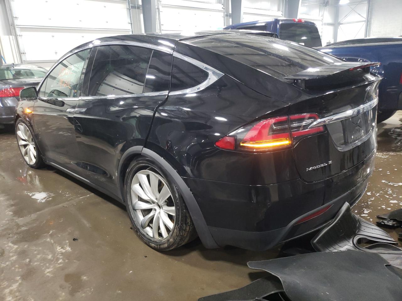 Photo 3 from auction – 2016 TESLA MODEL X with VIN 5YJXCBE28GF032024