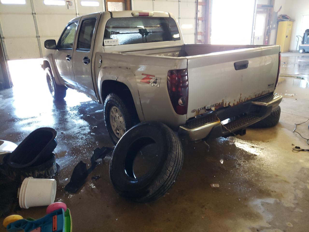 Photo 3 from auction – 2005 CHEVROLET COLORADO with VIN 1GCDT136058119903