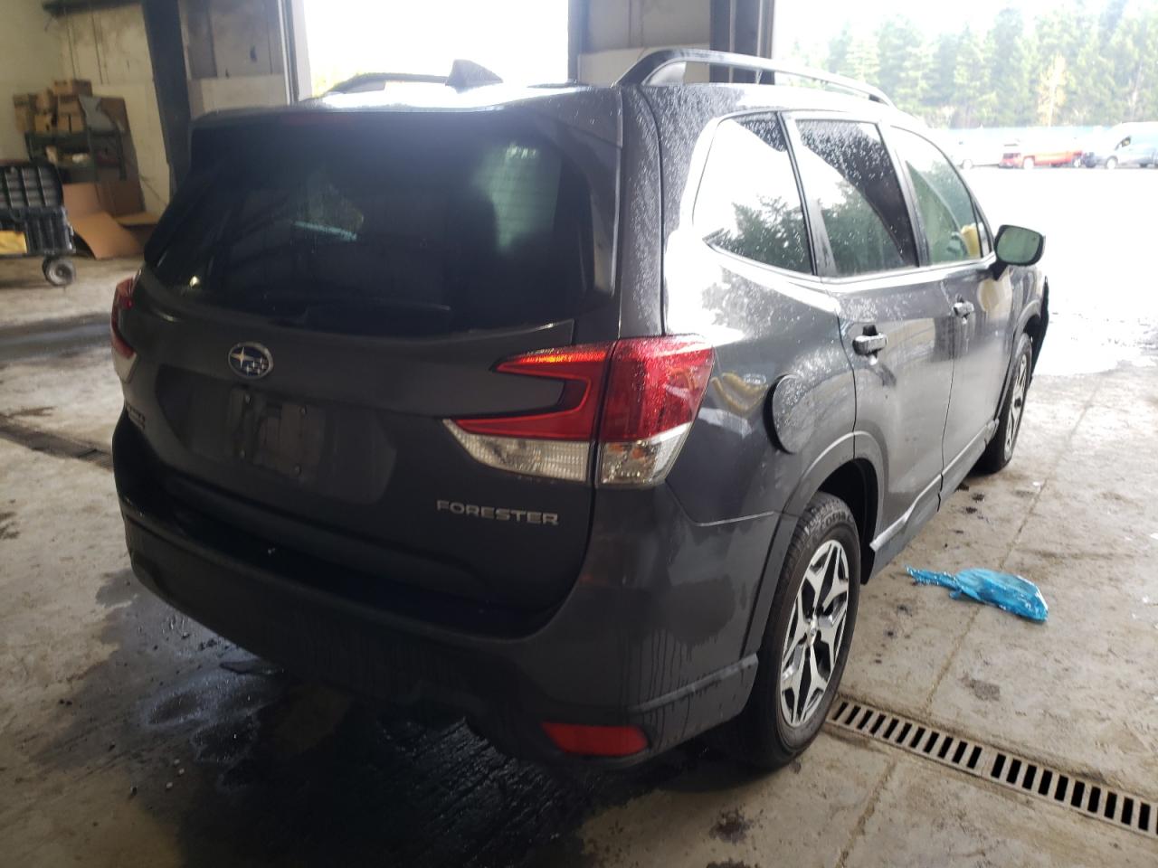 Photo 4 from auction – 2020 SUBARU FORESTER P with VIN JF2SKAJC8LH448494