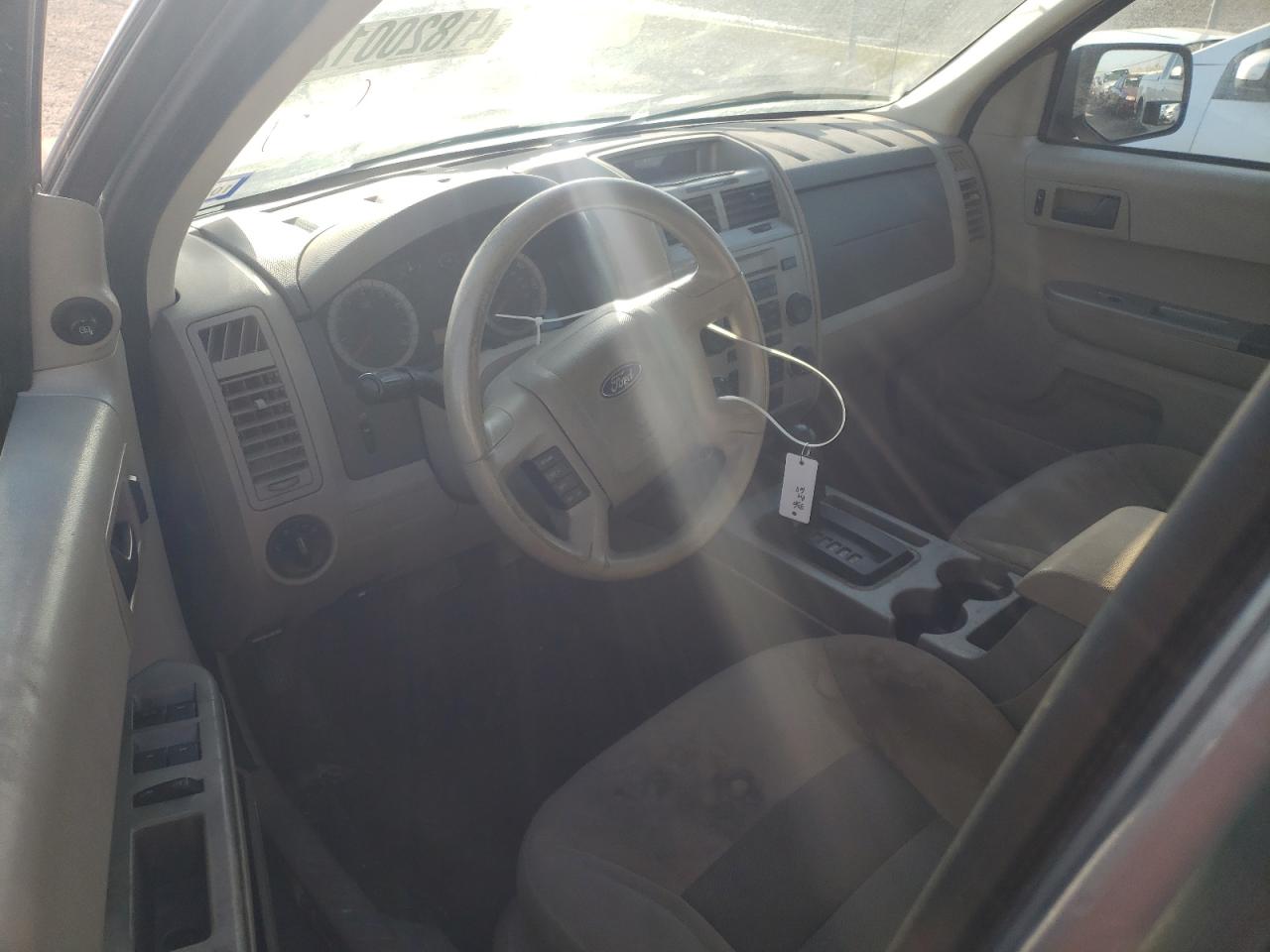 Photo 9 from auction – 2008 FORD ESCAPE XLT with VIN 1FMCU93188KE59993