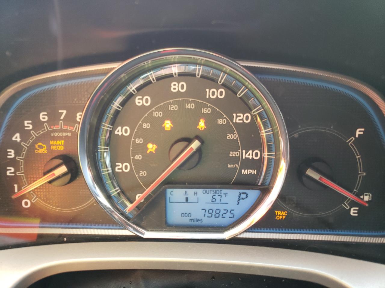 Photo 8 from auction – 2014 TOYOTA RAV4 LIMIT with VIN JTMYFREVXEJ020297