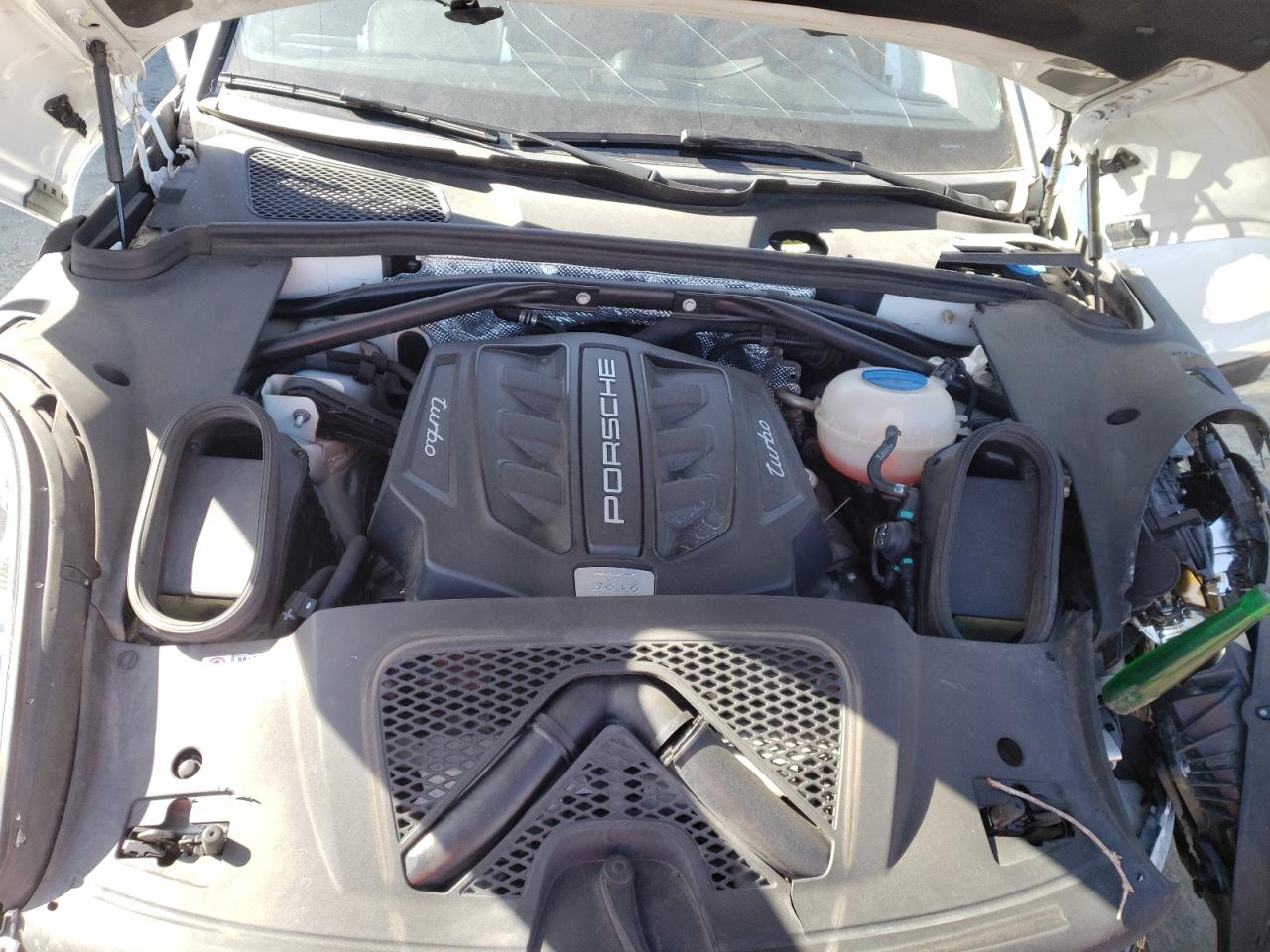 Photo 7 from auction – 2015 PORSCHE MACAN TURB with VIN WP1AF2A5XFLB99766