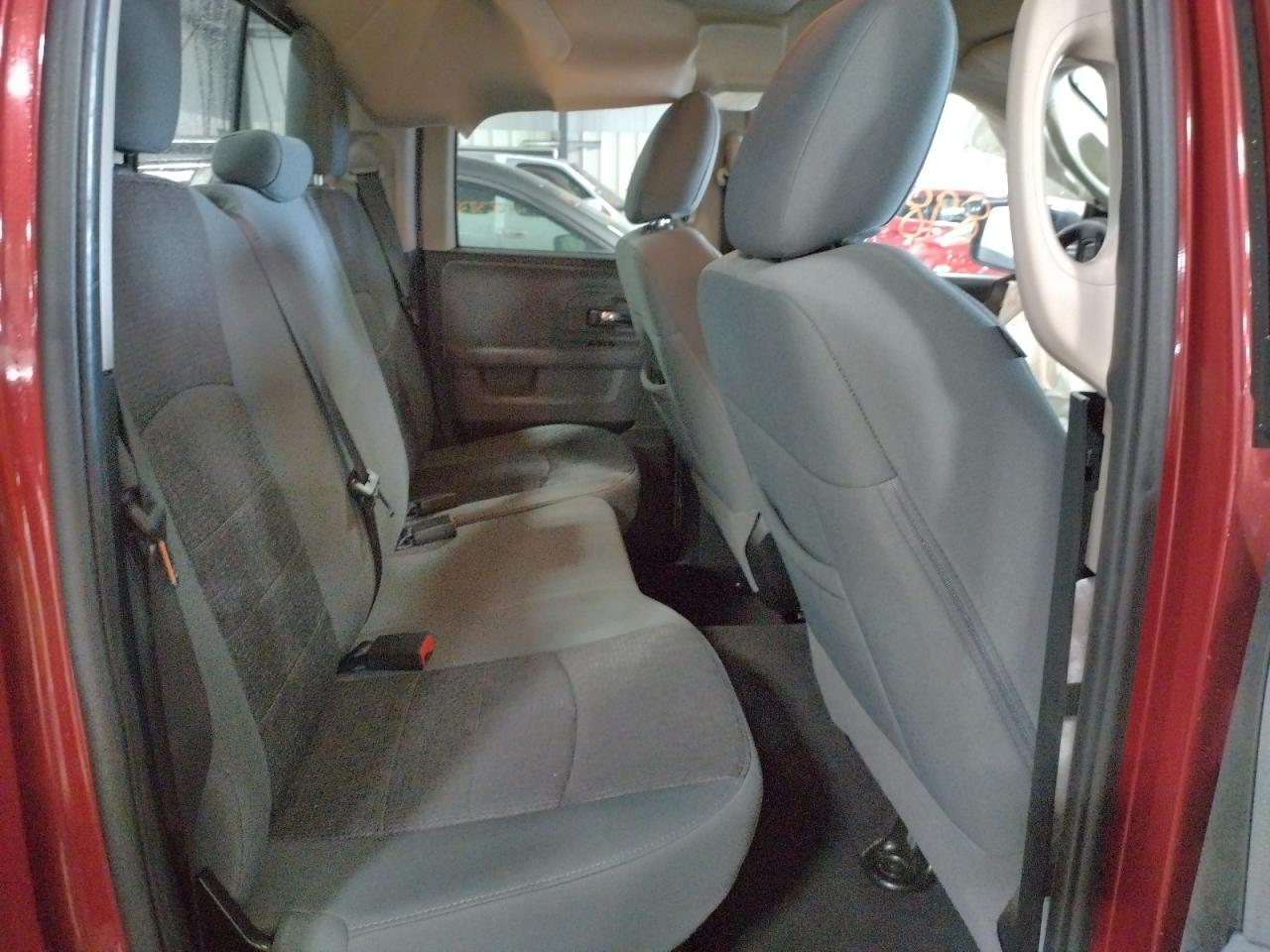 Photo 6 from auction – 2014 RAM 1500 SLT with VIN 1C6RR7GG1ES401911