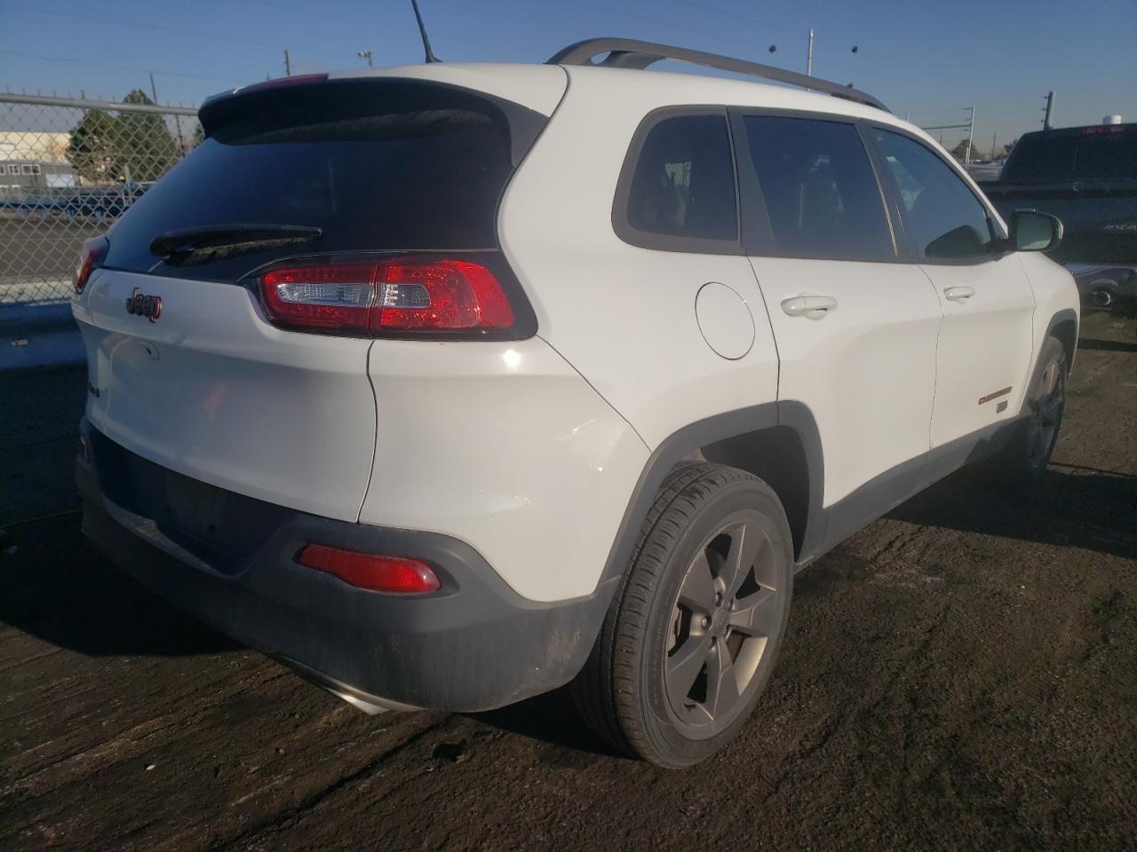 Photo 4 from auction – 2017 JEEP CHEROKEE L with VIN 1C4PJMCS3HW546302