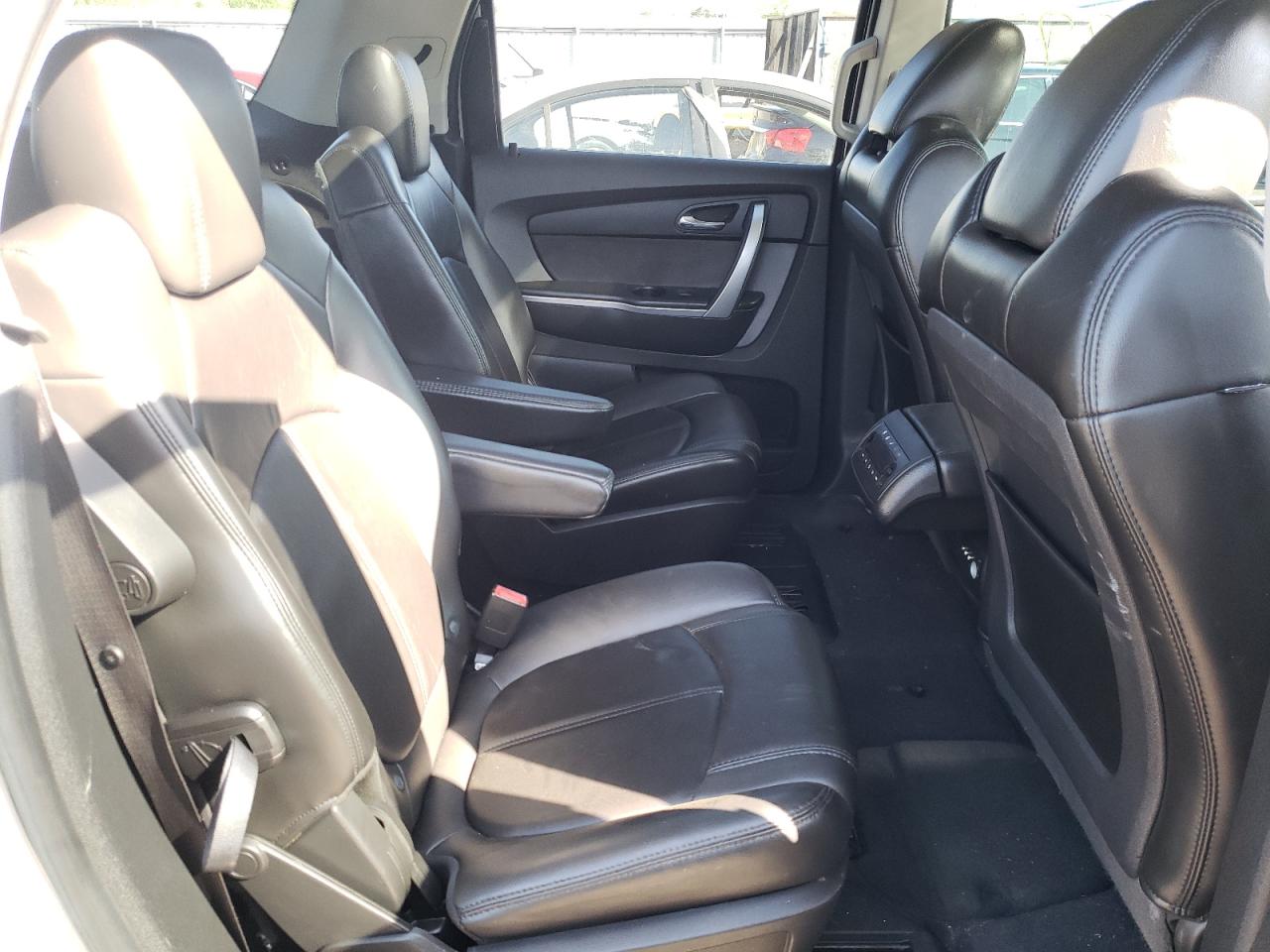 Photo 6 from auction – 2010 GMC ACADIA SLT with VIN 1GKLRMED4AJ117599