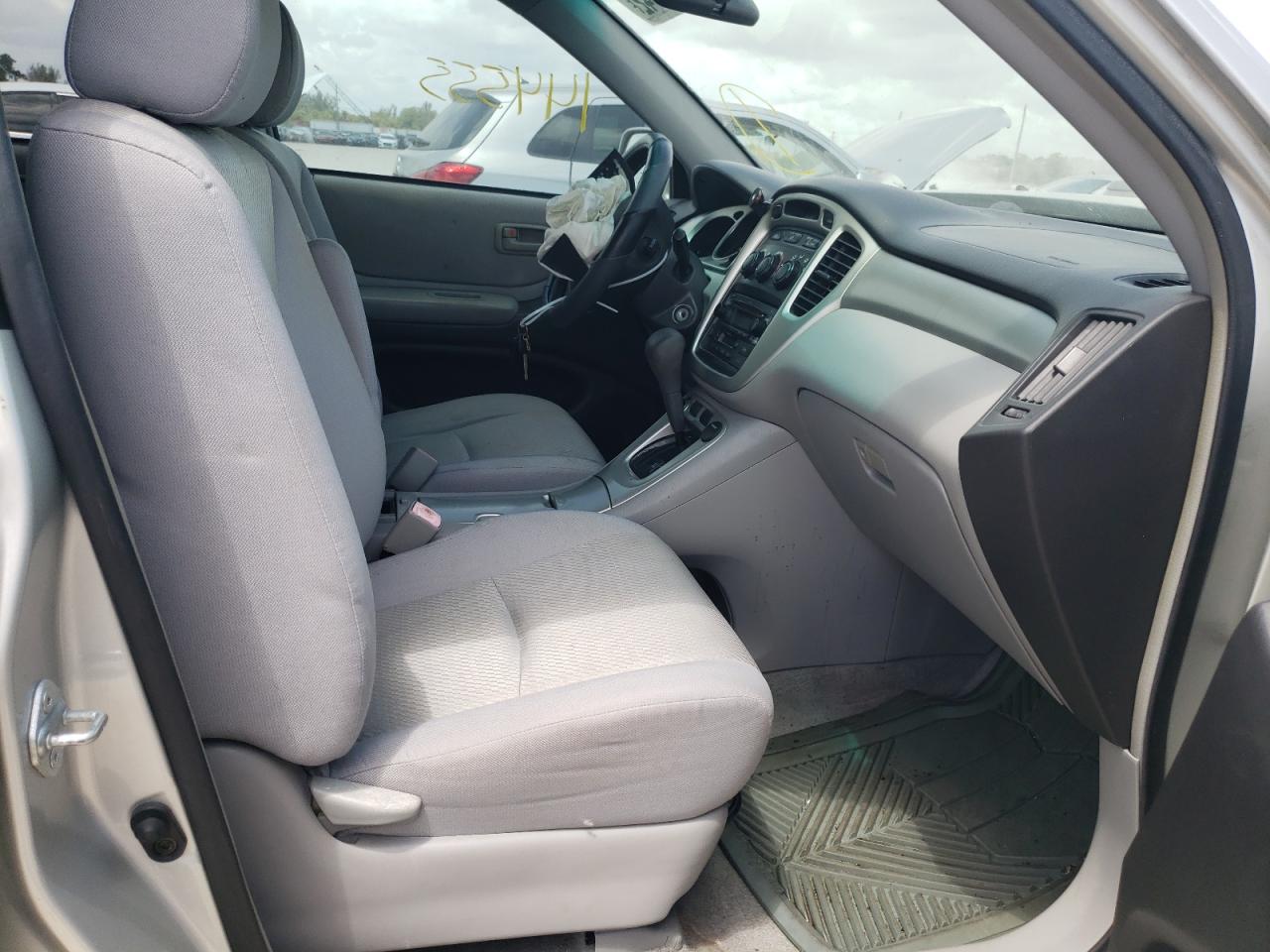 Photo 5 from auction – 2006 TOYOTA HIGHLANDER with VIN JTEGD21A960136427