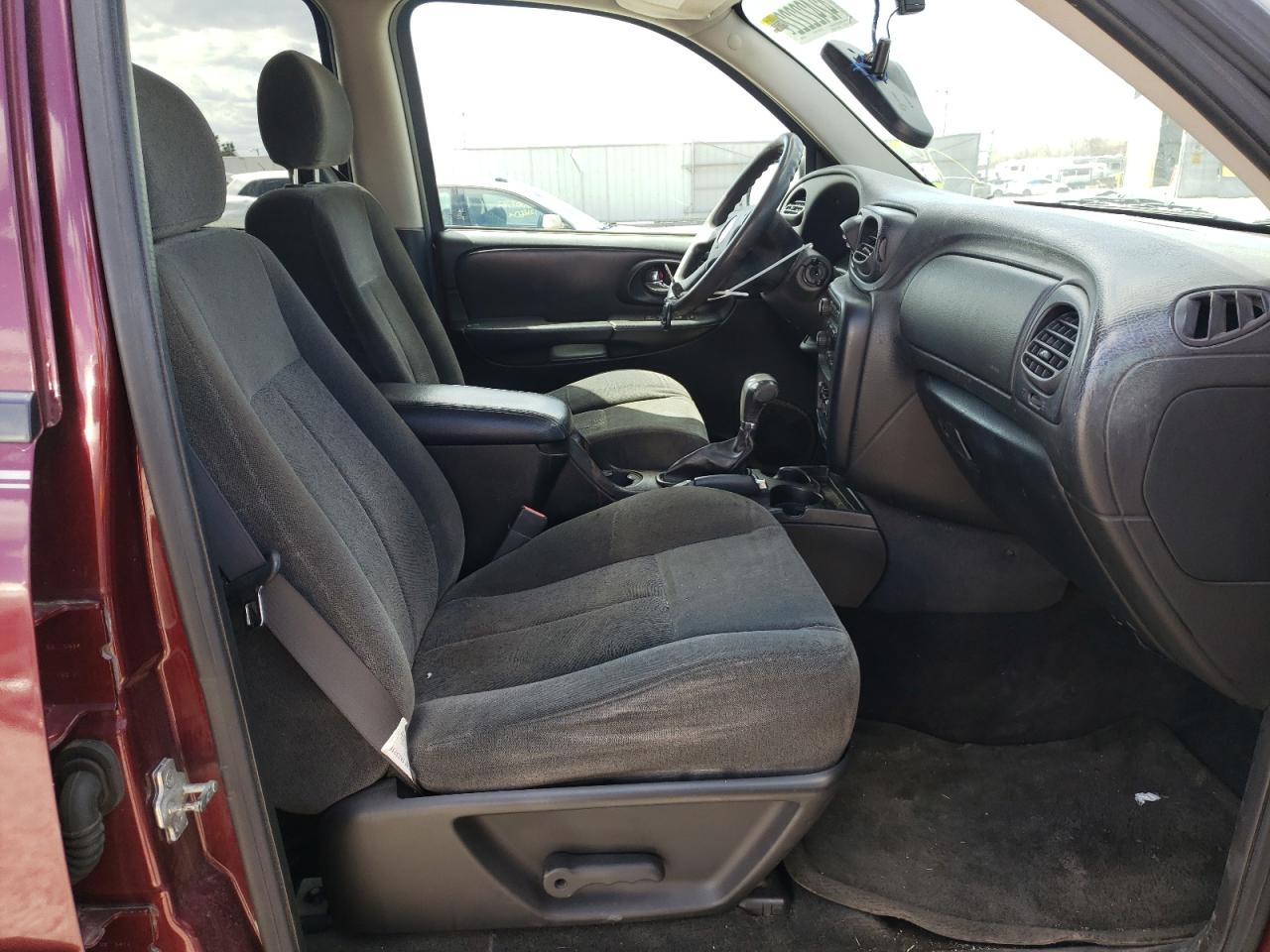 Photo 5 from auction – 2005 CHEVROLET TRAILBLAZE with VIN 1GNDS13S252322849