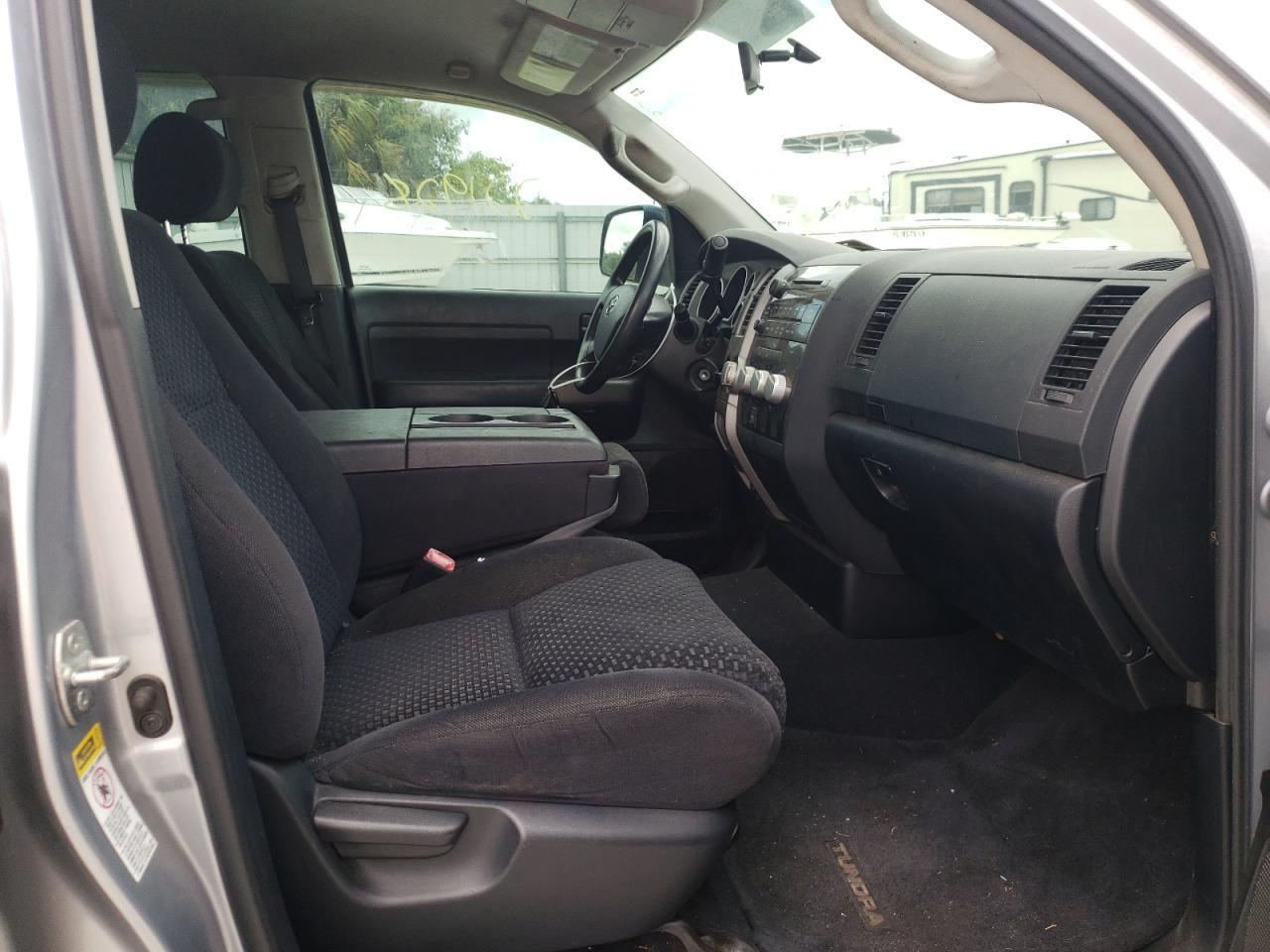 Photo 5 from auction – 2011 TOYOTA TUNDRA DOU with VIN 5TFRY5F13BX103517