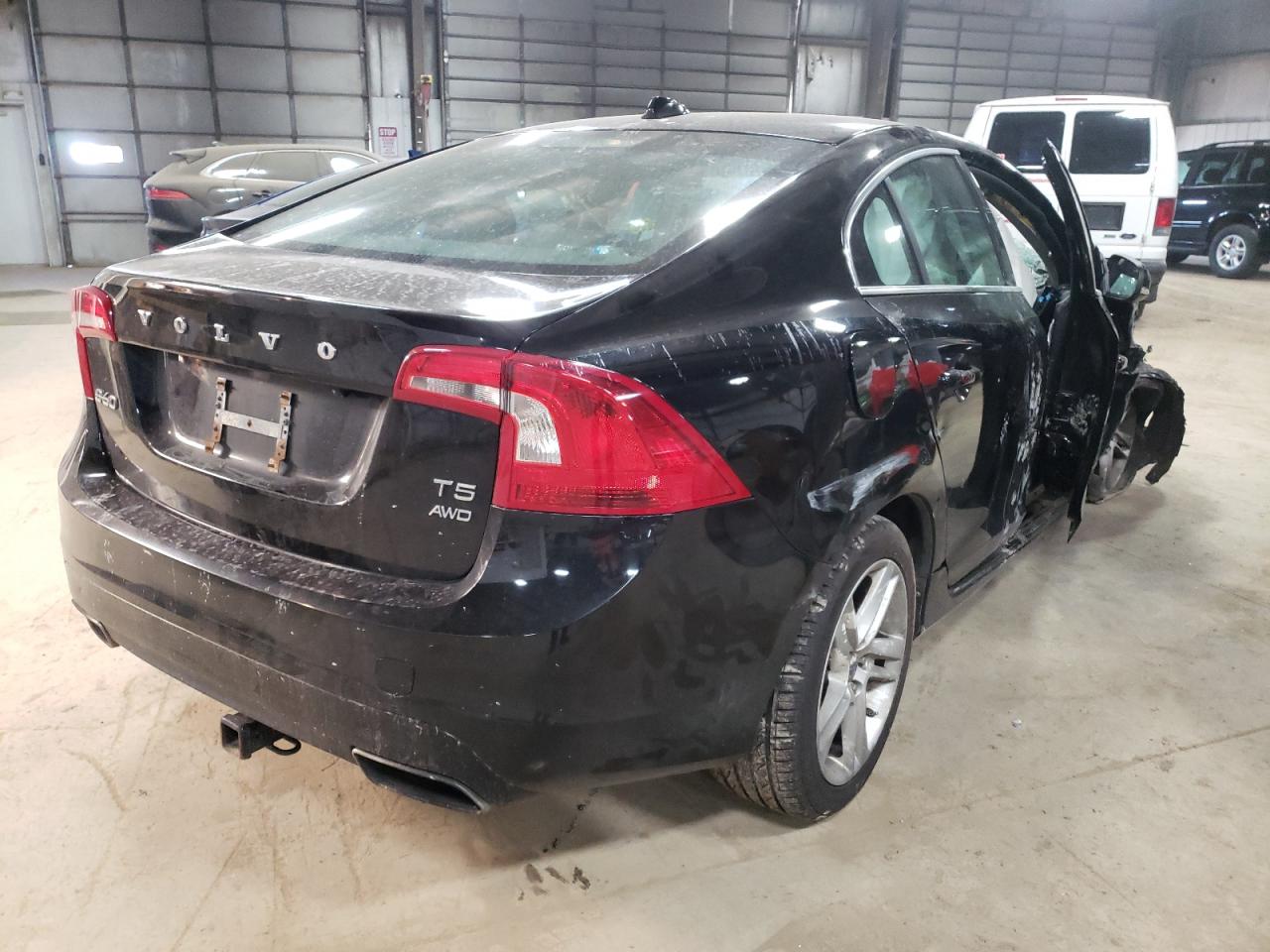 Photo 4 from auction – 2014 VOLVO S60 T5 with VIN YV1612FH6E2276575