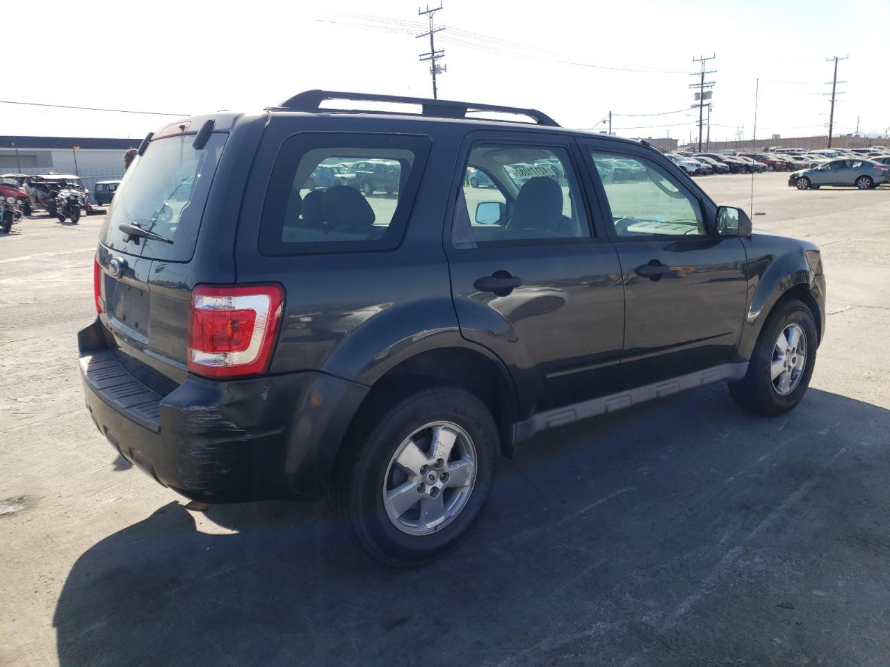Photo 4 from auction – 2009 FORD ESCAPE XLS with VIN 1FMCU027X9KB93752