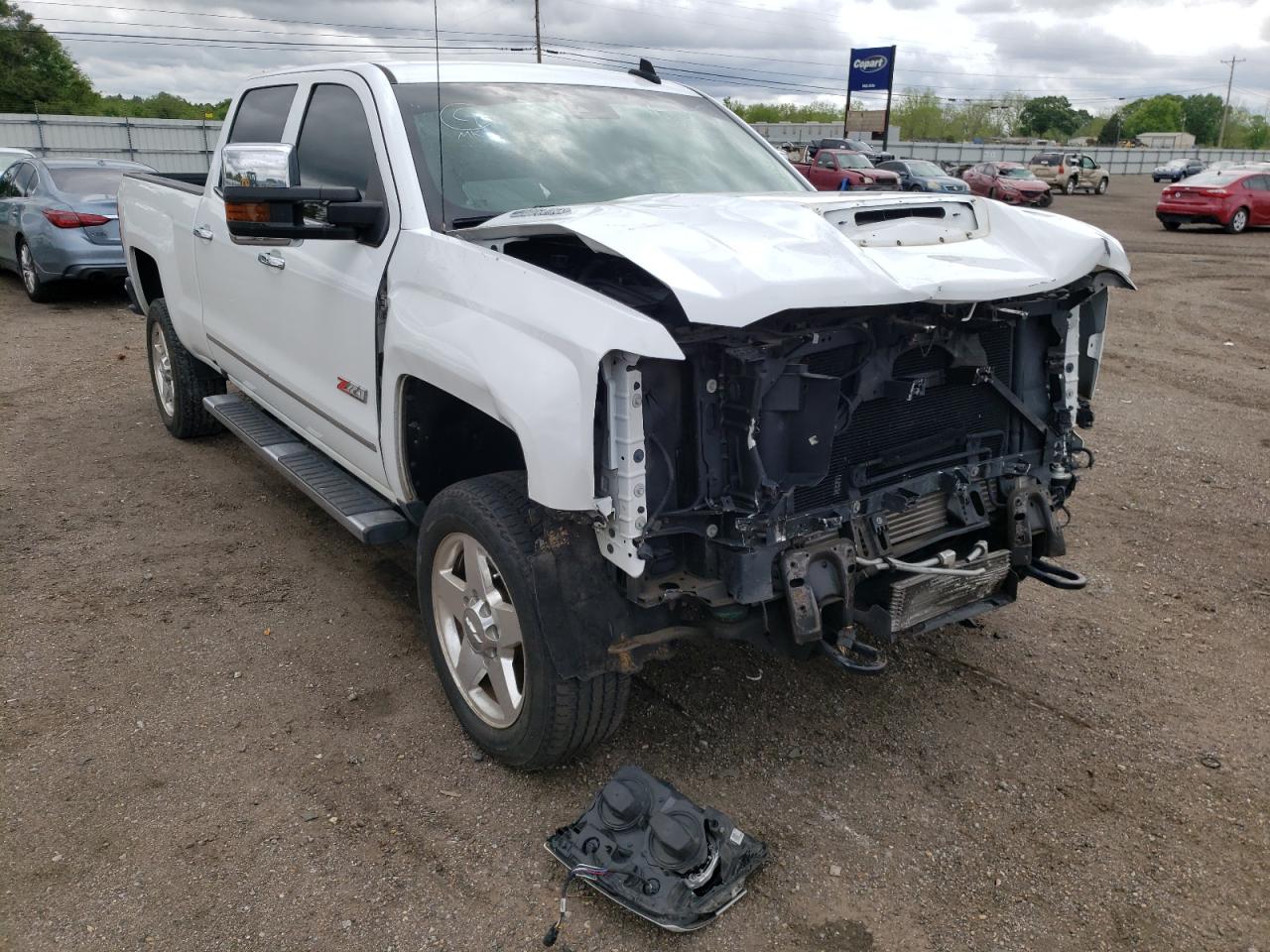 CHEVROLET SILVERADO 2017 with VIN 1GC1KWEY5HF233588 - Photo from auction