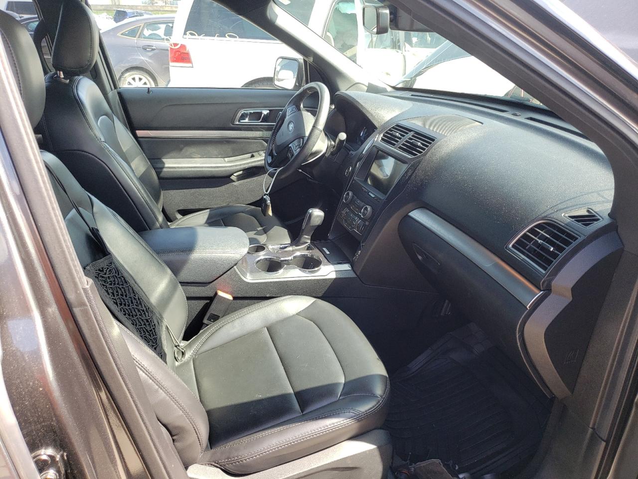 Photo 5 from auction – 2019 FORD EXPLORER X with VIN 1FM5K7D89KGA75472