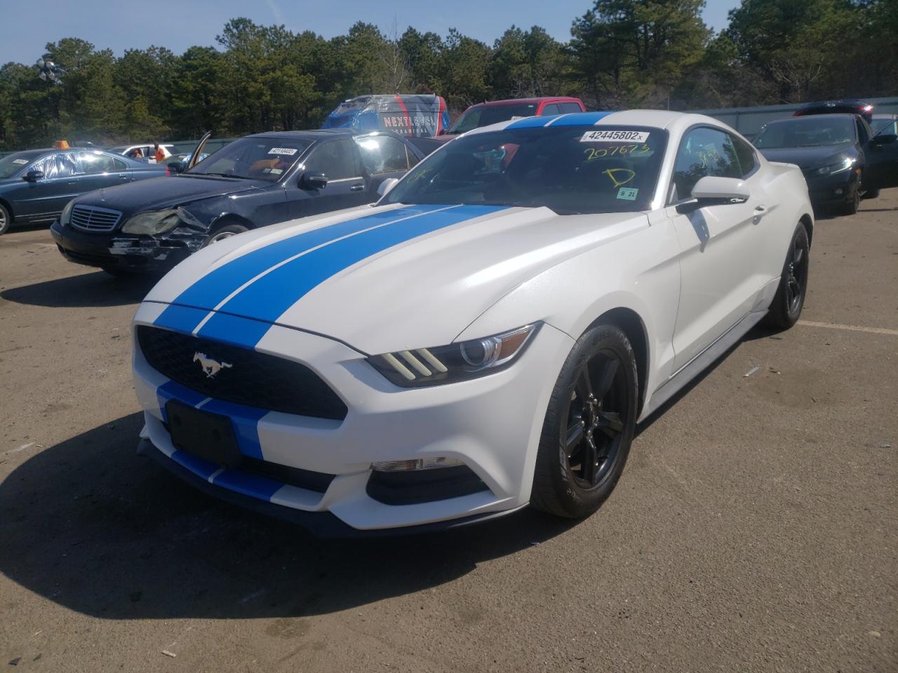 Photo 2 from auction – 2017 FORD MUSTANG with VIN 1FA6P8AM7H5207673