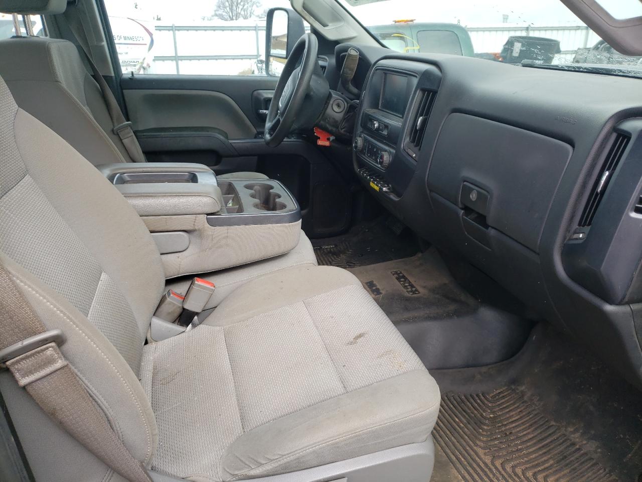 Photo 5 from auction – 2016 GMC SIERRA3500 with VIN 1GT51VEG0GZ354550