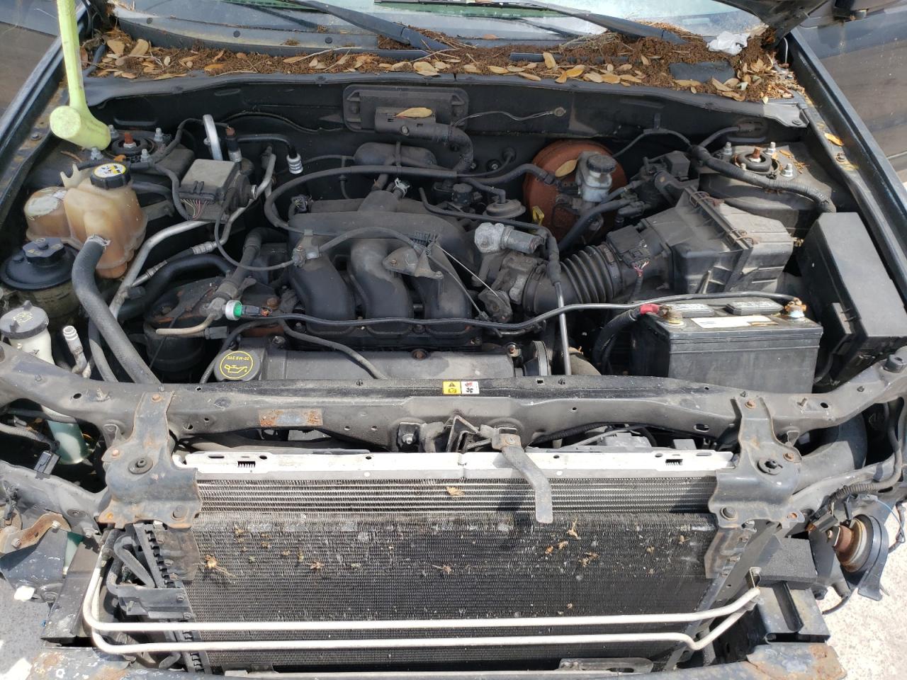 Photo 7 from auction – 2002 FORD ESCAPE XLT with VIN 1FMCU03142KE08882