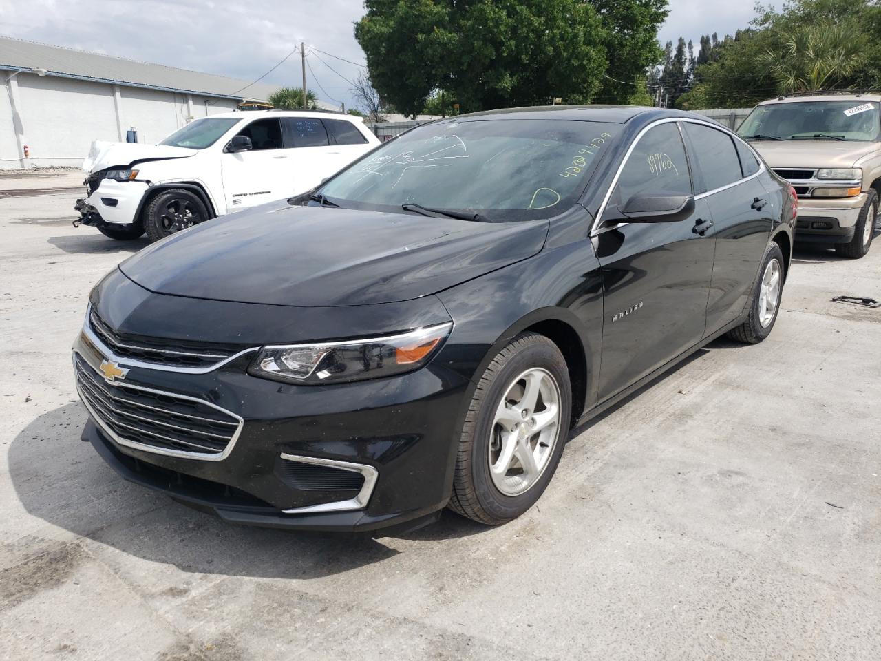 Photo 2 from auction – 2018 CHEVROLET MALIBU LS with VIN 1G1ZB5ST2JF271929