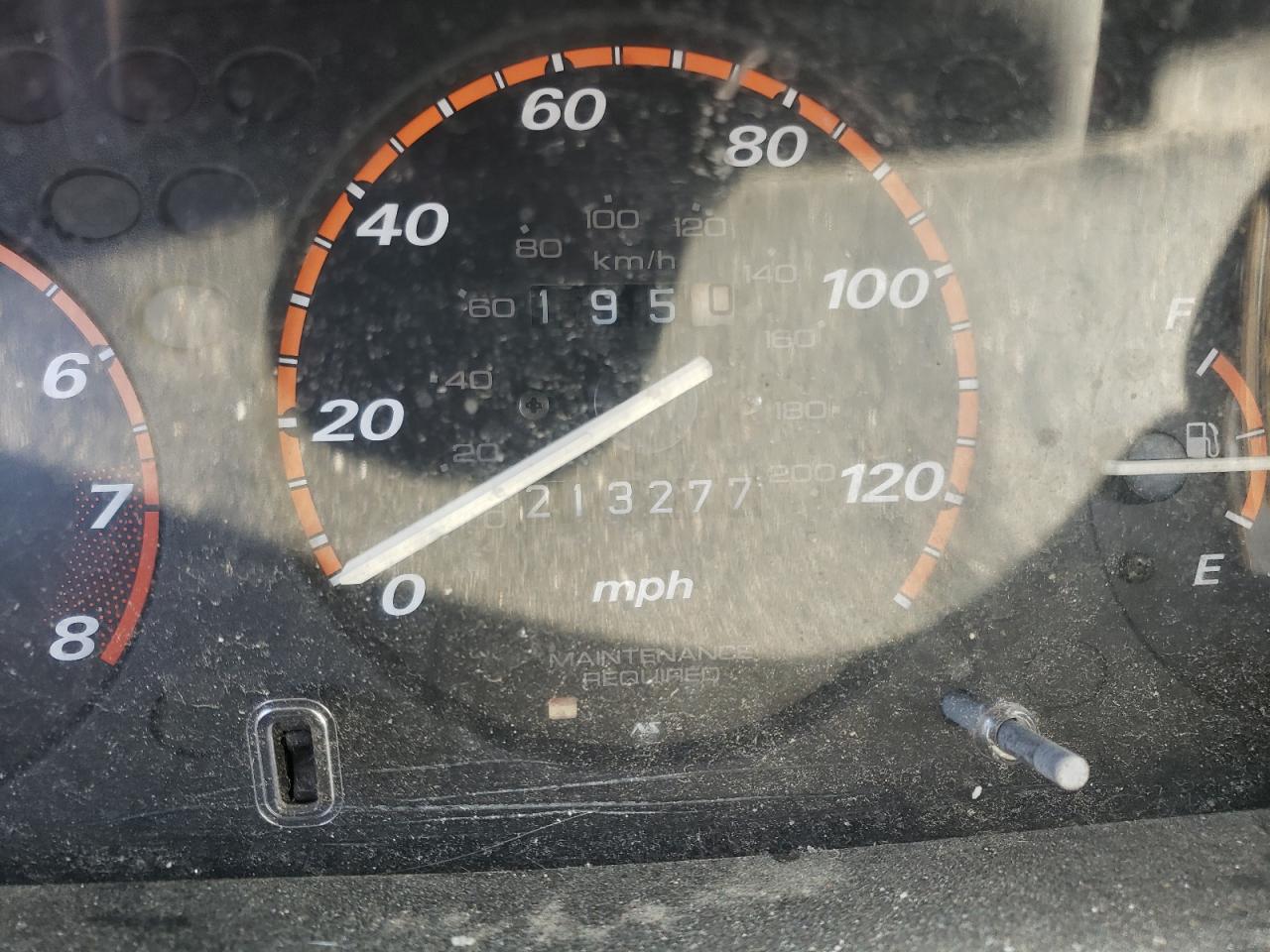 Photo 8 from auction – 1999 HONDA CR-V LX with VIN JHLRD1840XC032208