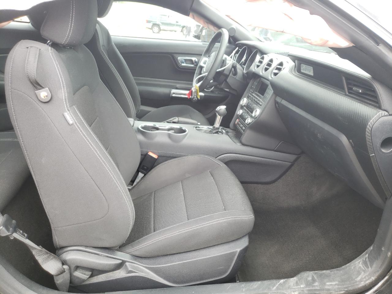 Photo 5 from auction – 2015 FORD MUSTANG with VIN 1FA6P8AM9F5353747