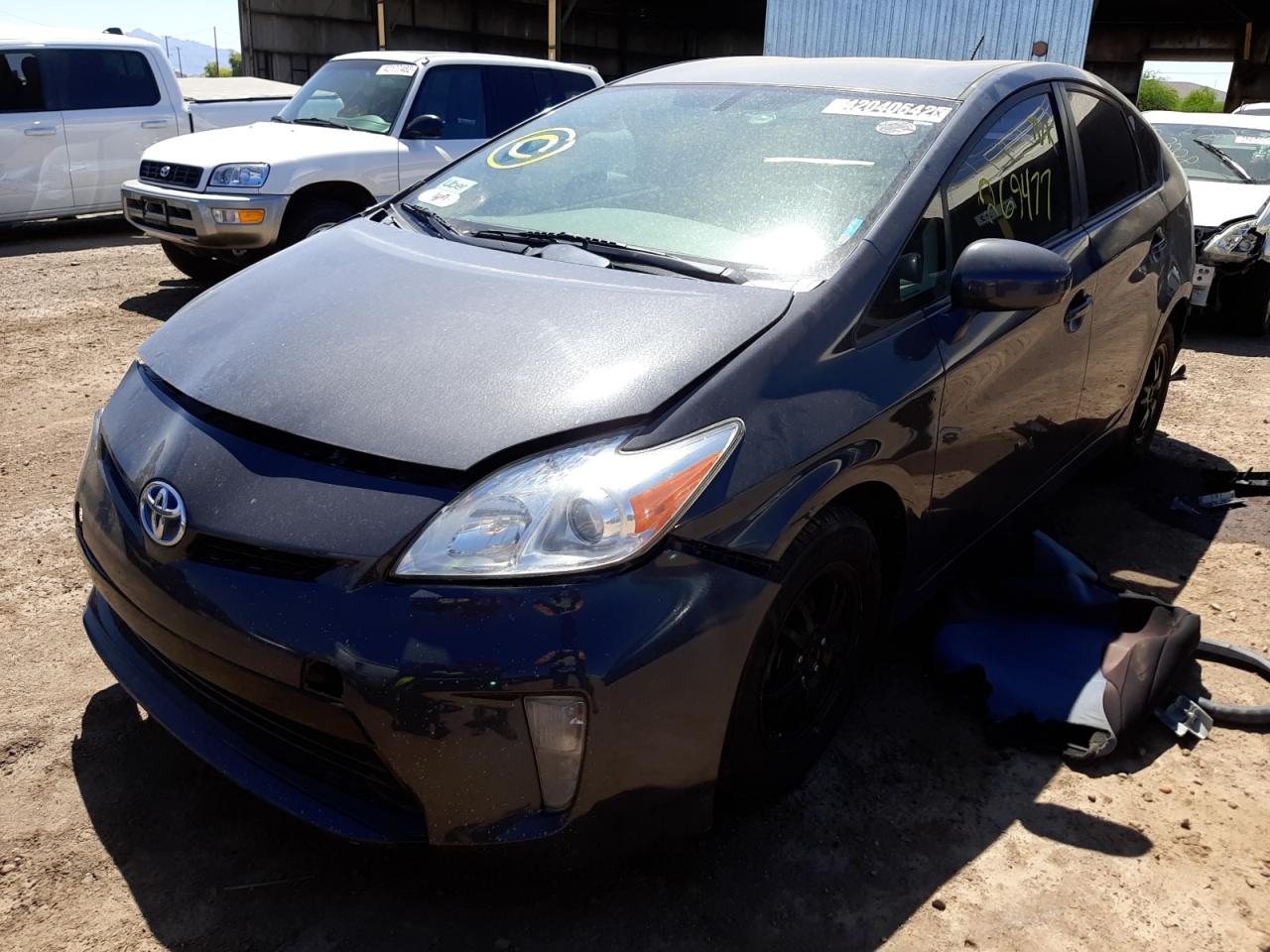 Photo 2 from auction – 2013 TOYOTA PRIUS with VIN JTDKN3DU8D1717660