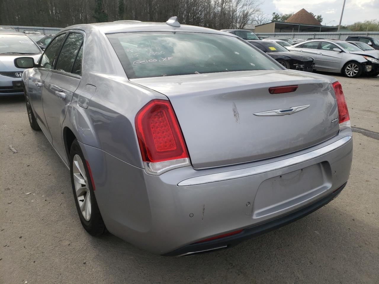Photo 3 from auction – 2015 CHRYSLER 300 LIMITE with VIN 2C3CCAAG9FH760362