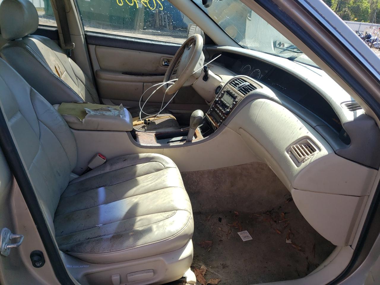 Photo 5 from auction – 2000 TOYOTA AVALON XL with VIN 4T1BF28B8YU054364