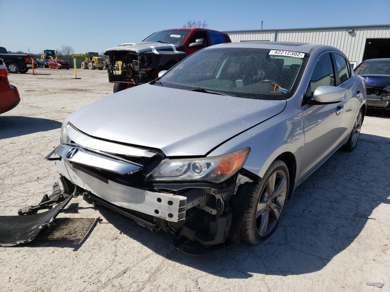 Photo 2 from auction – 2013 ACURA ILX 20 PRE with VIN 19VDE1F57DE018190