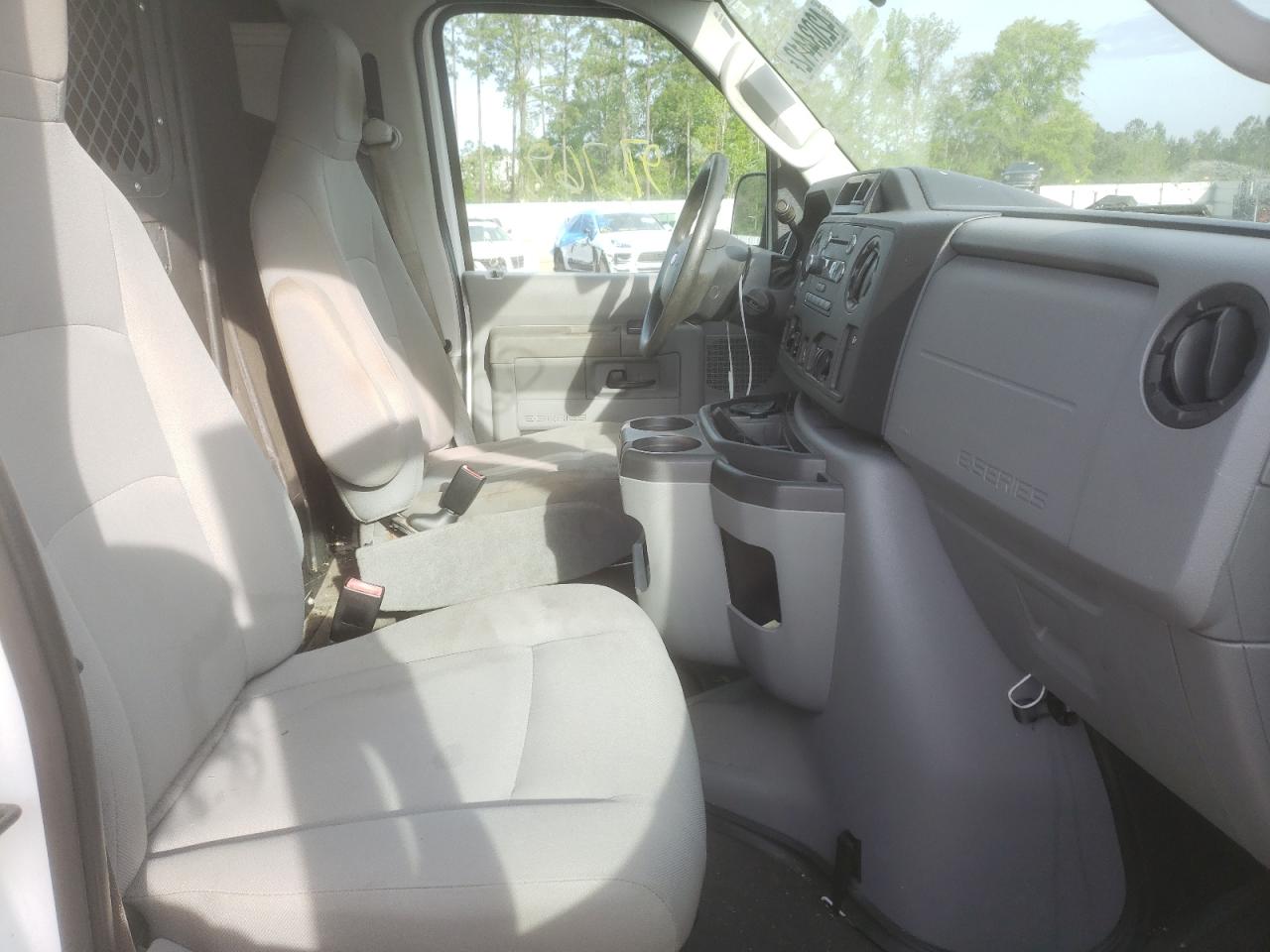 Photo 5 from auction – 2011 FORD ECONOLINE with VIN 1FTNE2EL8BDA58388