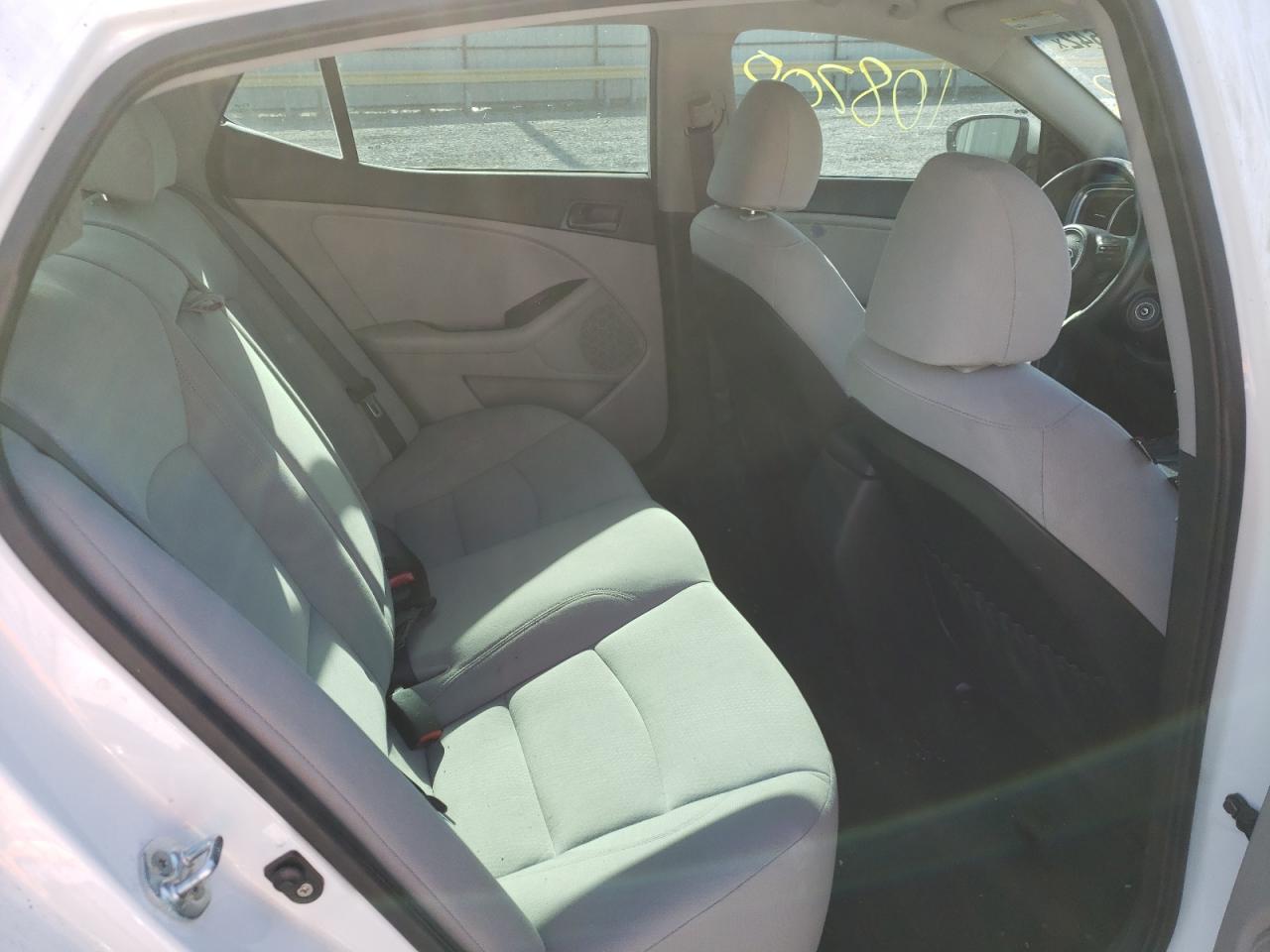 Photo 6 from auction – 2015 KIA OPTIMA LX with VIN KNAGM4A73F5641660
