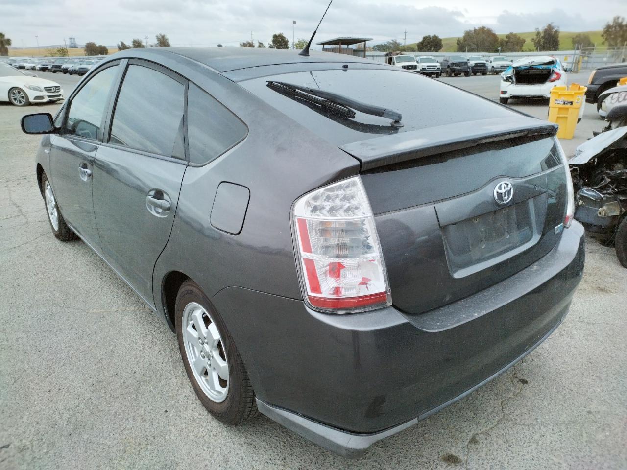 Photo 3 from auction – 2008 TOYOTA PRIUS with VIN JTDKB20U083440439