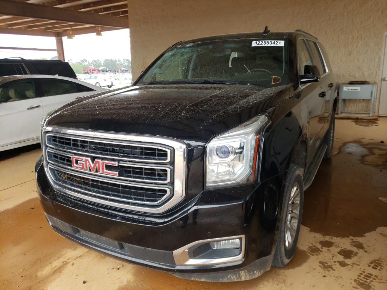 Photo 2 from auction – 2015 GMC YUKON SLE with VIN 1GKS2AKC6FR715468