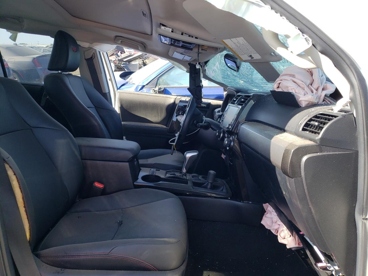 Photo 5 from auction – 2020 TOYOTA 4RUNNER SR with VIN JTEBU5JR0L5749343