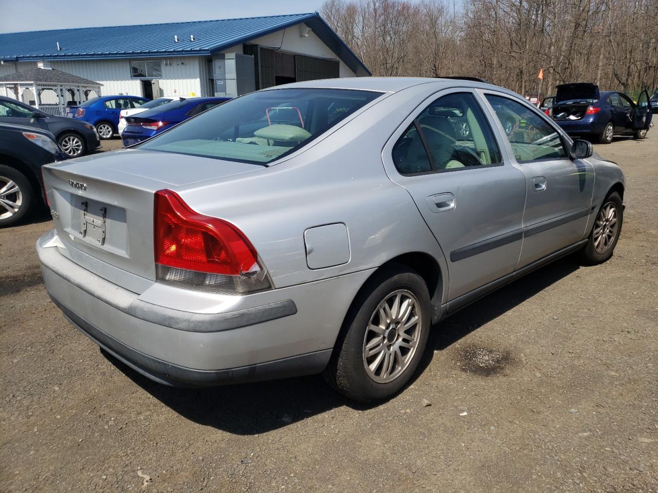 Photo 4 from auction – 2004 VOLVO S60 with VIN YV1RS61T542367672