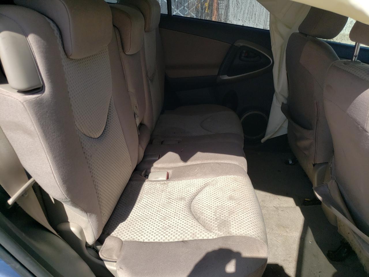 Photo 6 from auction – 2007 TOYOTA RAV4 with VIN JTMBD33V375078517