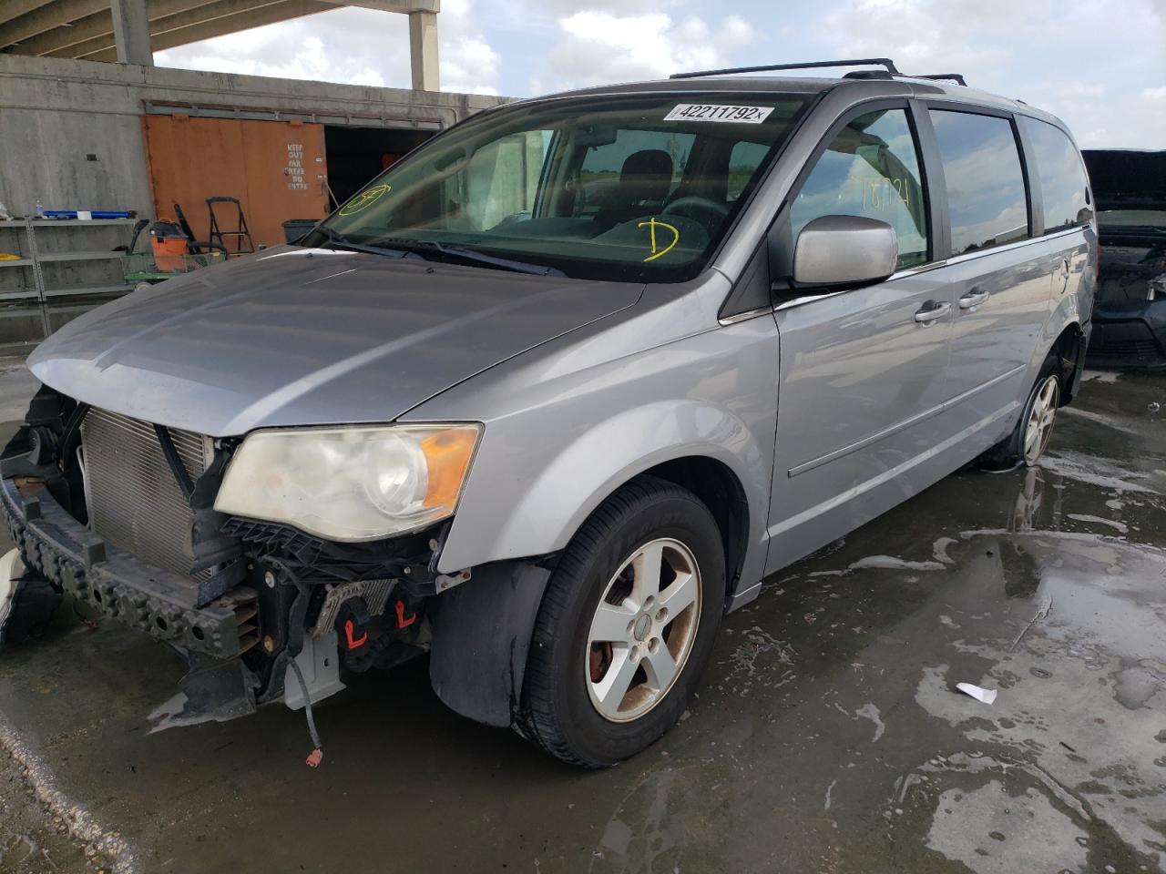 Photo 2 from auction – 2013 DODGE GRAND CARA with VIN 2C4RDGDG0DR549205