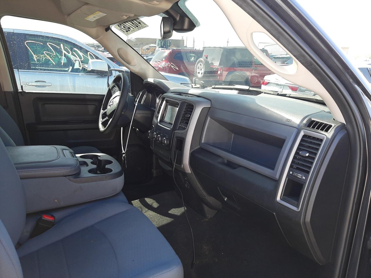 Photo 5 from auction – 2019 RAM 1500 CLASS with VIN 1C6RR6FG5KS629188