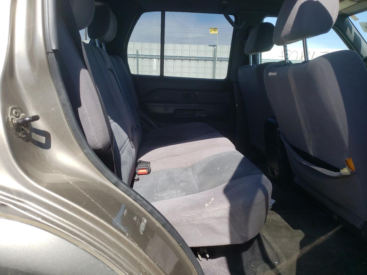 Photo 6 from auction – 2001 NISSAN PATHFINDER with VIN JN8DR09Y21W607780