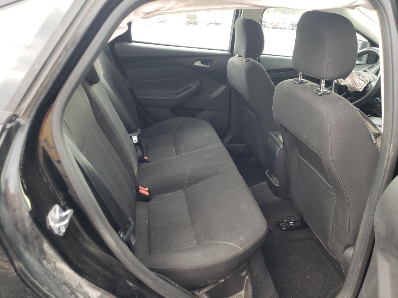 صورة رقم 6 من المزاد - 2017 FORD FOCUS SE مع VIN 1FADP3F24HL234214