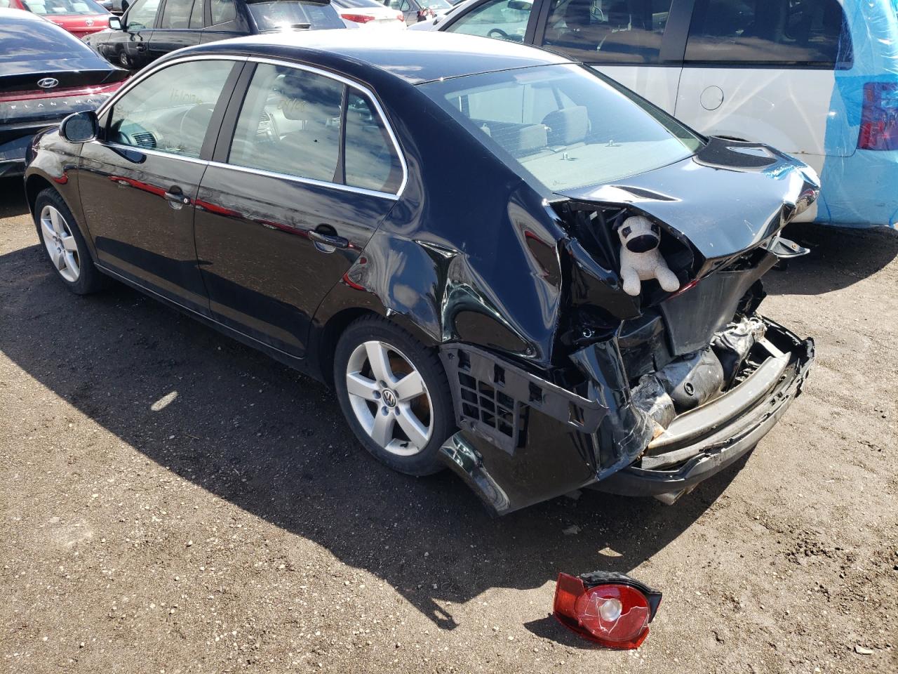 Photo 3 from auction – 2009 VOLKSWAGEN JETTA S with VIN 3VWJM71K99M160161