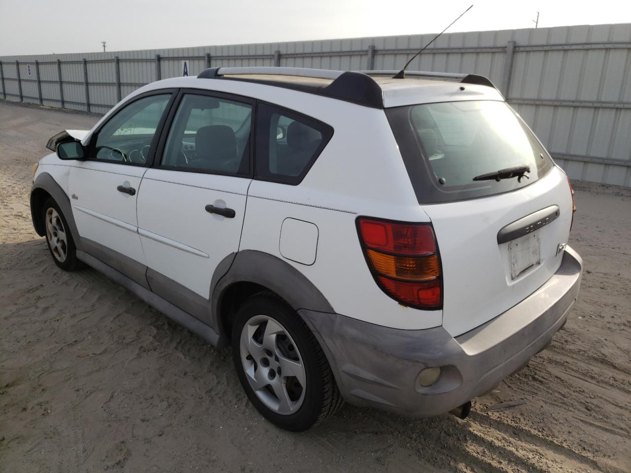 Photo 3 from auction – 2005 PONTIAC VIBE with VIN 5Y2SL63895Z481051