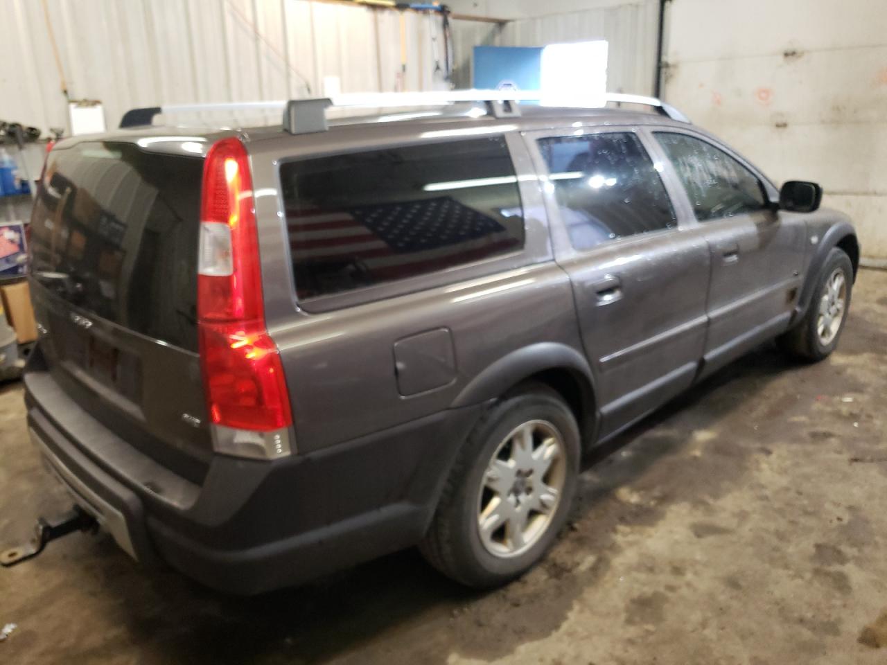 Photo 4 from auction – 2005 VOLVO XC70 with VIN YV1SZ592051184772