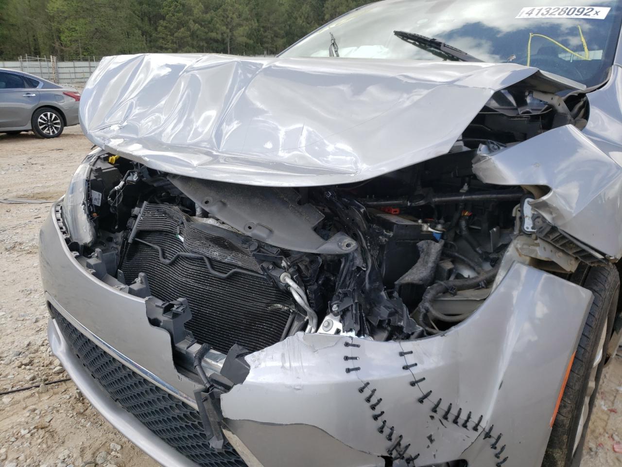 Photo 9 from auction – 2018 CHRYSLER PACIFICA T with VIN 2C4RC1BG3JR192701