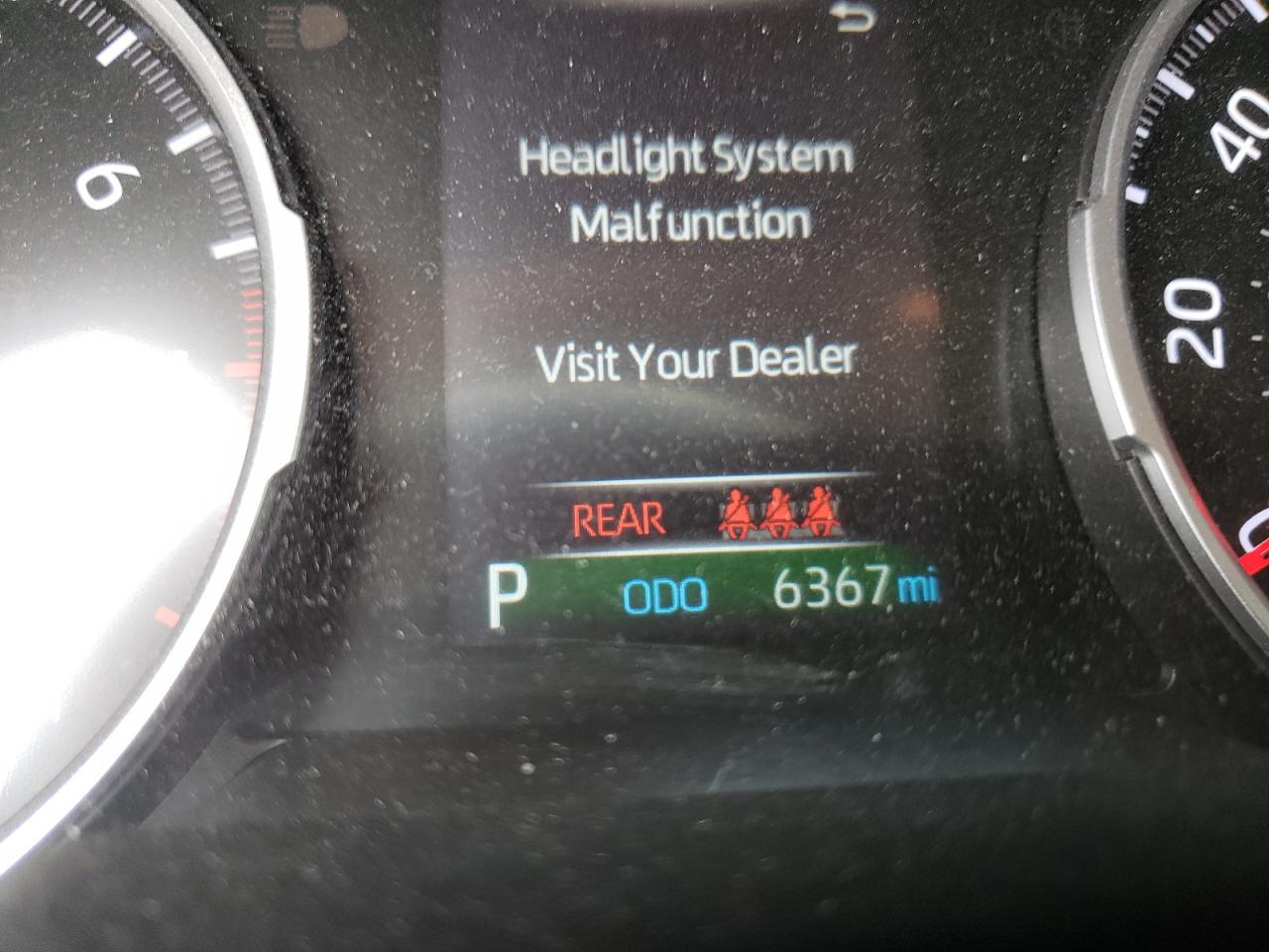 Photo 8 from auction – 2021 TOYOTA RAV4 LE with VIN 2T3F1RFV4MC239052