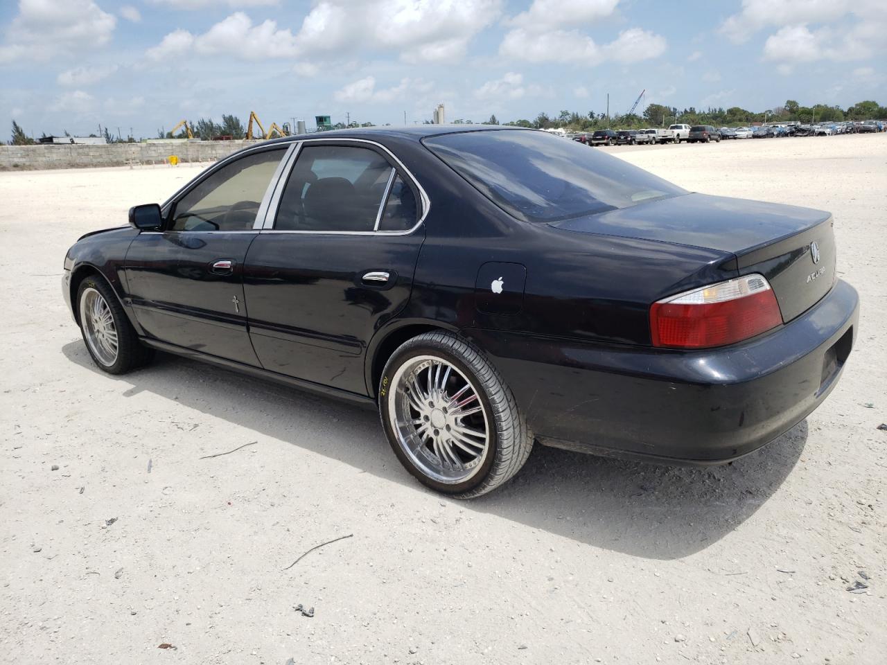 Photo 3 from auction – 2002 ACURA 3.2TL with VIN 19UUA56672A033034