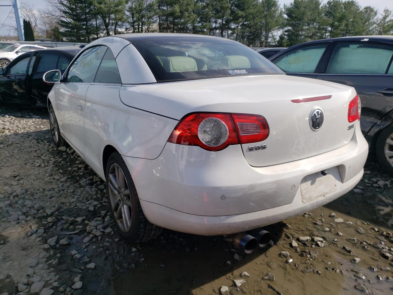 Zdjęcie 3 z aukcji – 2008 VOLKSWAGEN EOS LUX z VIN WVWFA71FX8V027000