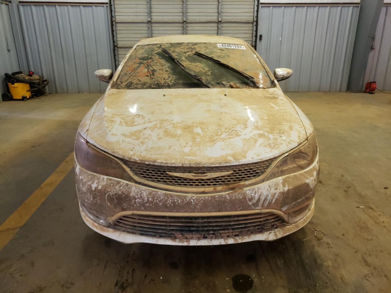 Photo 9 from auction – 2015 CHRYSLER 200 LIMITE with VIN 1C3CCCAB7FN632709